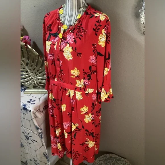 Old Navy Red Floral Bell Sleeve Dress - Picture 2 of 16